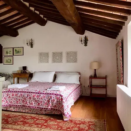 Podere Ceppeti 13 Bed & Breakfast *